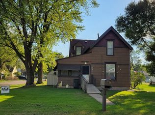 430 Blowers Ave, Waterloo, IA 50703