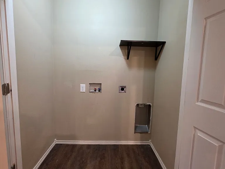 503 E Rice St — Photo 9
