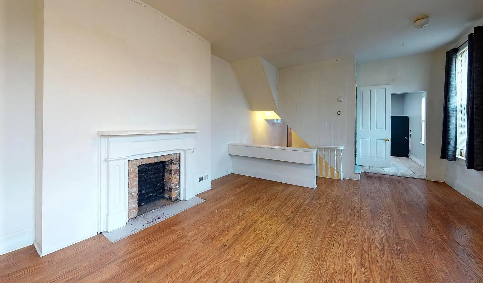 5 bed, 3.5 bath, 2494 sqft, $3,795 — Photo 3