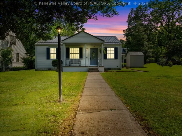 813 7th Ave, Saint Albans, WV 25177