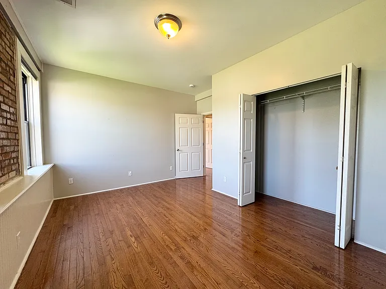 503 1/2 N 6th St #1 — Photo 16