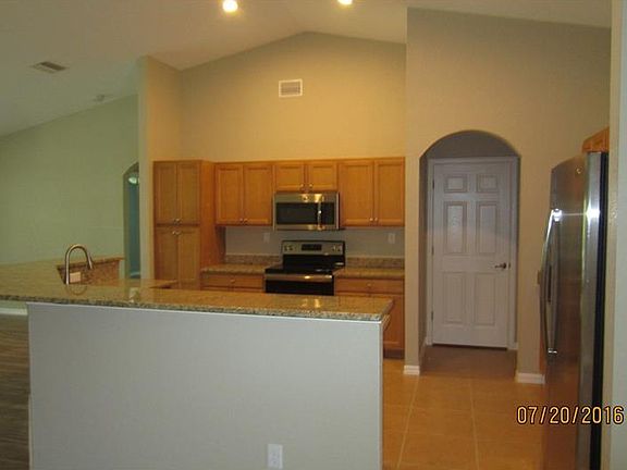 4th image of 2860 Cincinnati St
