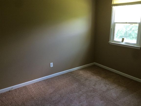 5th image of 1662 Foxhaven Dr APT 11