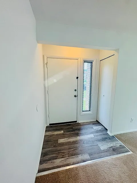 4 bed, 2.5 bath, 2072 sqft, $3,300 — Photo 2