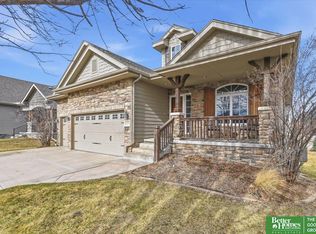 9924 Emiline St, La Vista, NE 68128