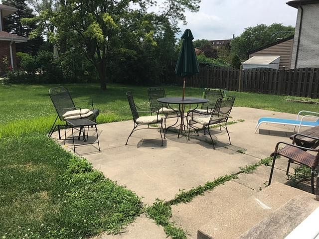 Spacious Backyard for Family Enjoyment