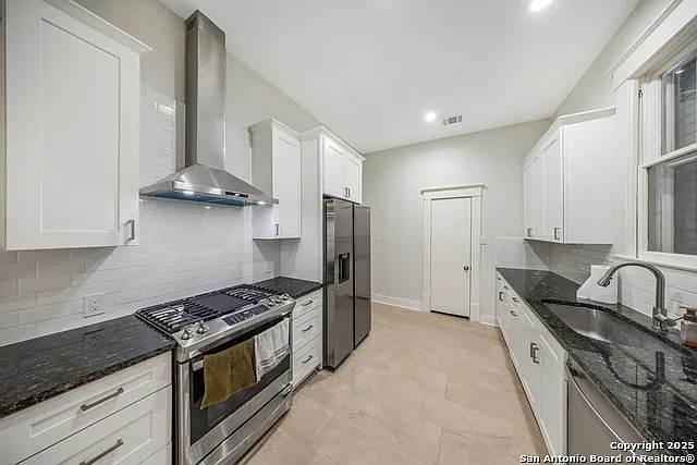 509 W Mistletoe Ave — Photo 9