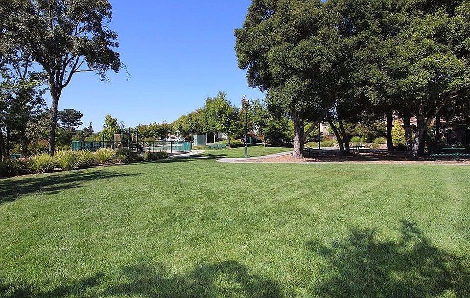 neighborhood park