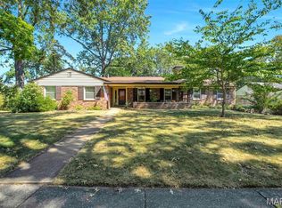 429 Geyer Forest Dr, Saint Louis, MO
