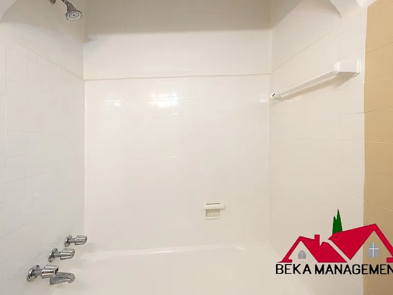 17158 Greenlawn St — Photo 14