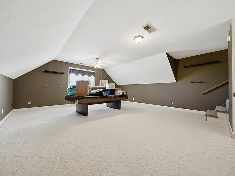 10 Hickory Hall Ct — Photo 19