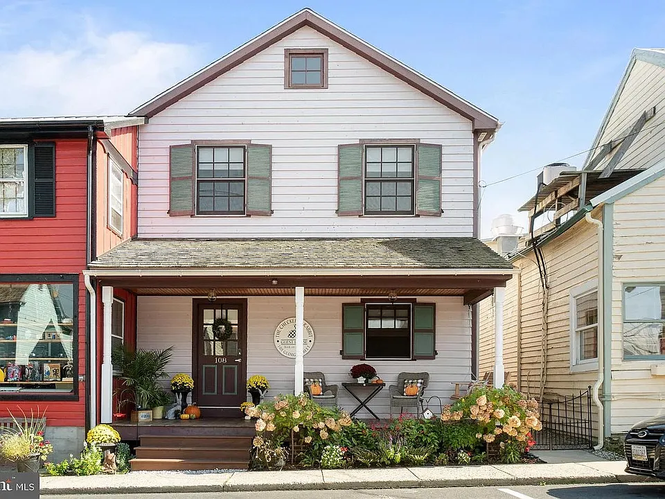 108 George St