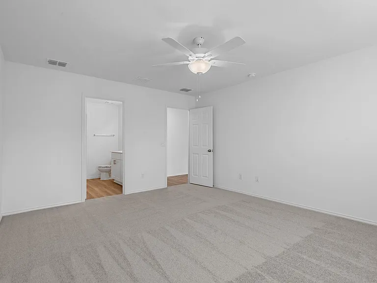 4433 Benham Dr — Photo 18