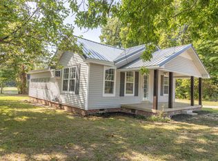 1135 E Poplar Ave, Selmer, TN 38375