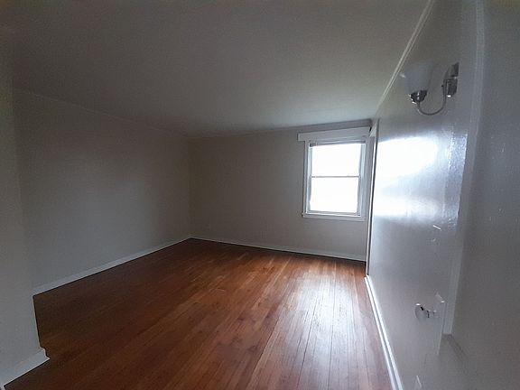 5th image of 101-111 Cobb St #103
