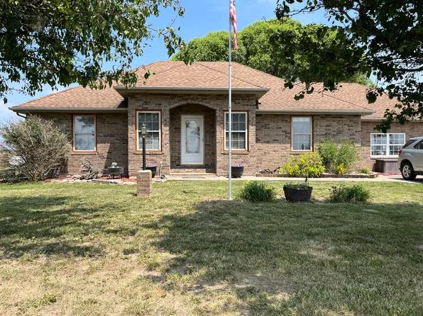 19285 S 1425 Road, Stockton, MO 65785