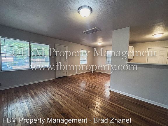 4th image of 201 Brown St #B