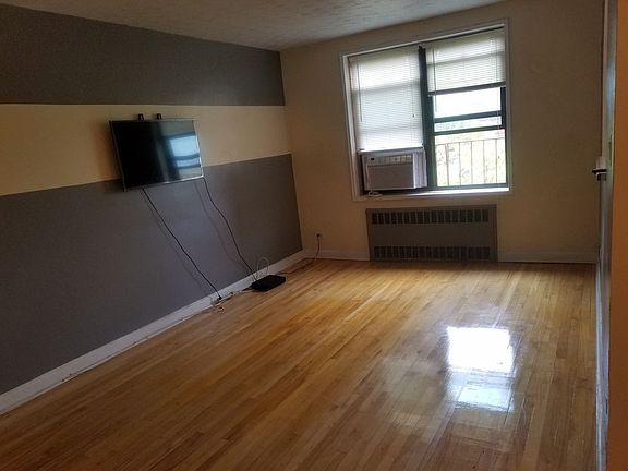 3rd image of 8811 34th Ave APT 6C