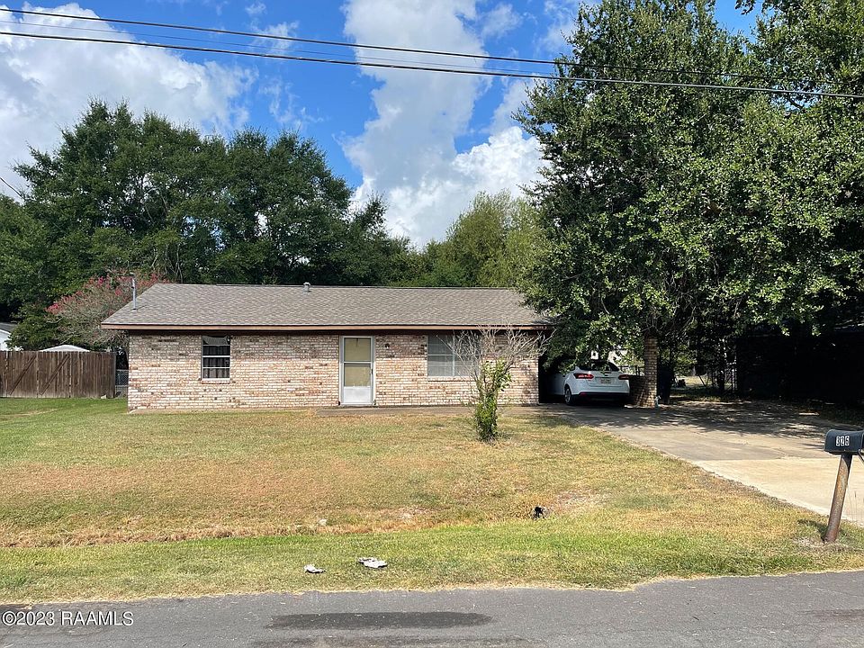 1st image of 326 Lora St
