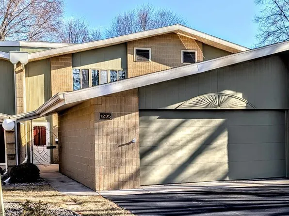 1235 W NICOLET CIRCLE, Appleton, WI 54914
