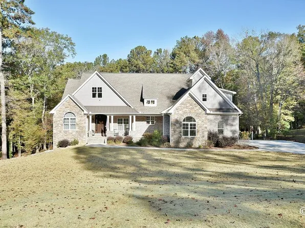 205 Canterbury Dr, Lagrange, GA 30241