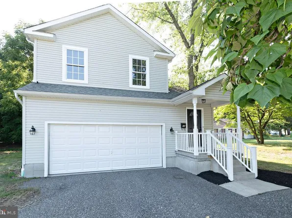 15 Academy St S, Glassboro, NJ 08028