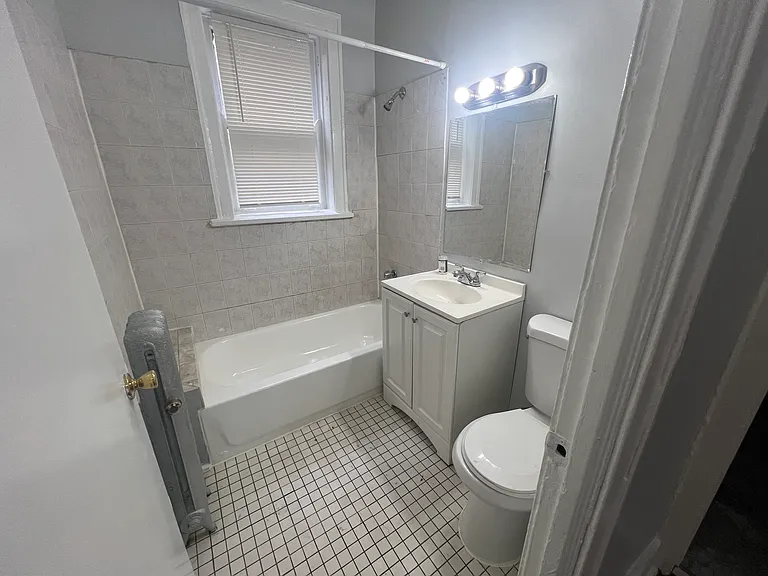 6802 S Clyde Ave #2 — Photo 7