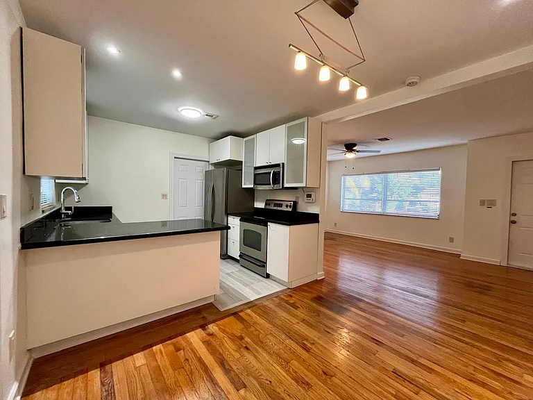 348 Gregory Rd — Photo 7