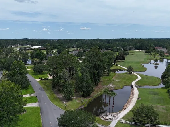 388 Oak Grove Island Dr, Brunswick, GA 31523