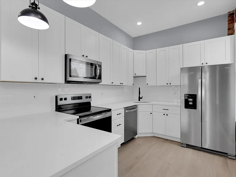 3500 Magnolia Ave #2R — Photo 5