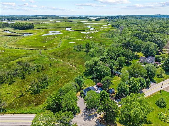 3rd image of 4 Old County Road