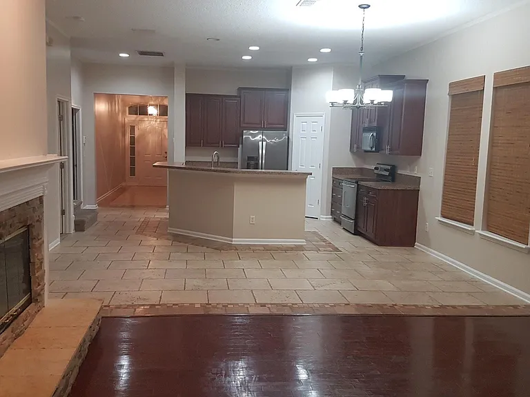 6319 Endelstow Ln — Photo 8