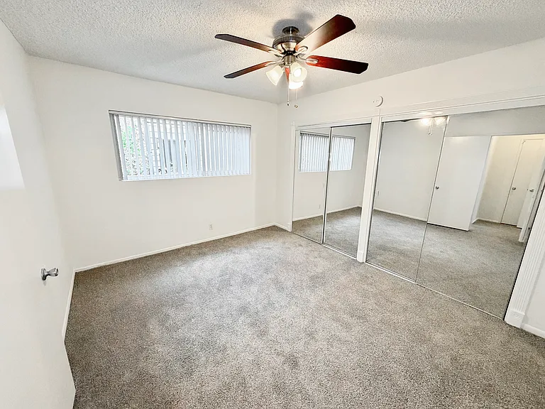 85 N Holliston Ave — Photo 14