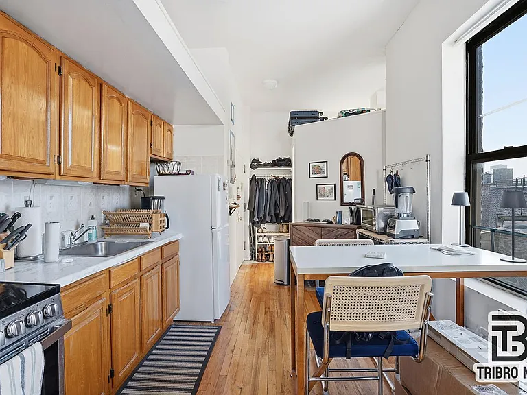 301 W 20th St #5D — Photo 8