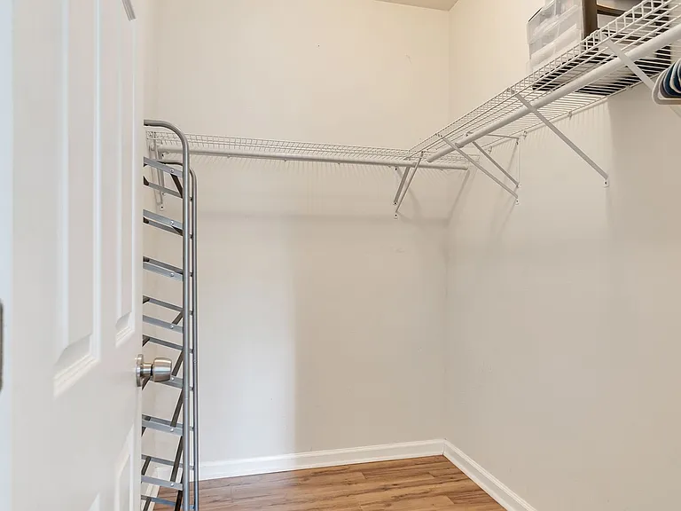 304 Florida St — Photo 13