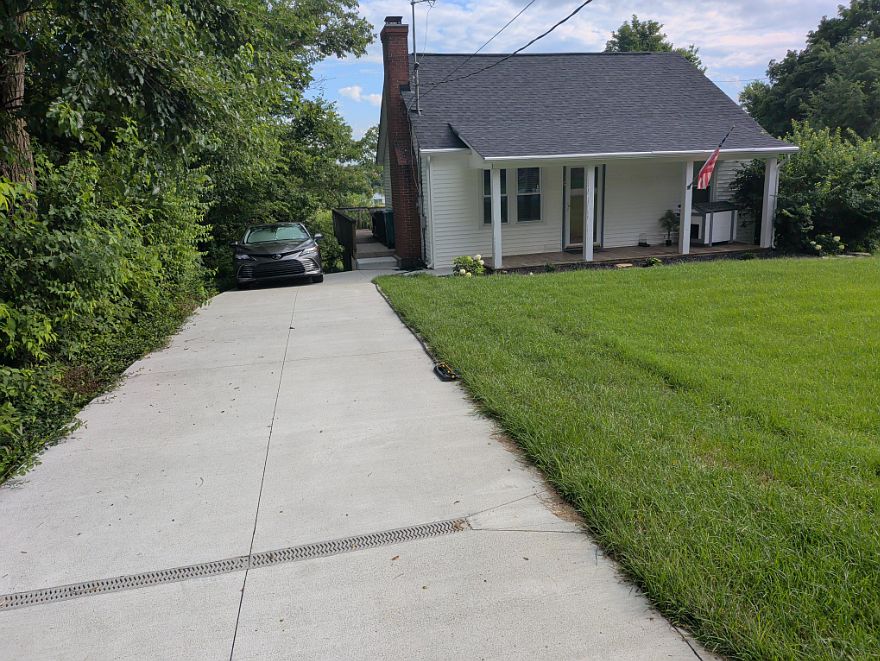1st image of 125 Goodloe Ave