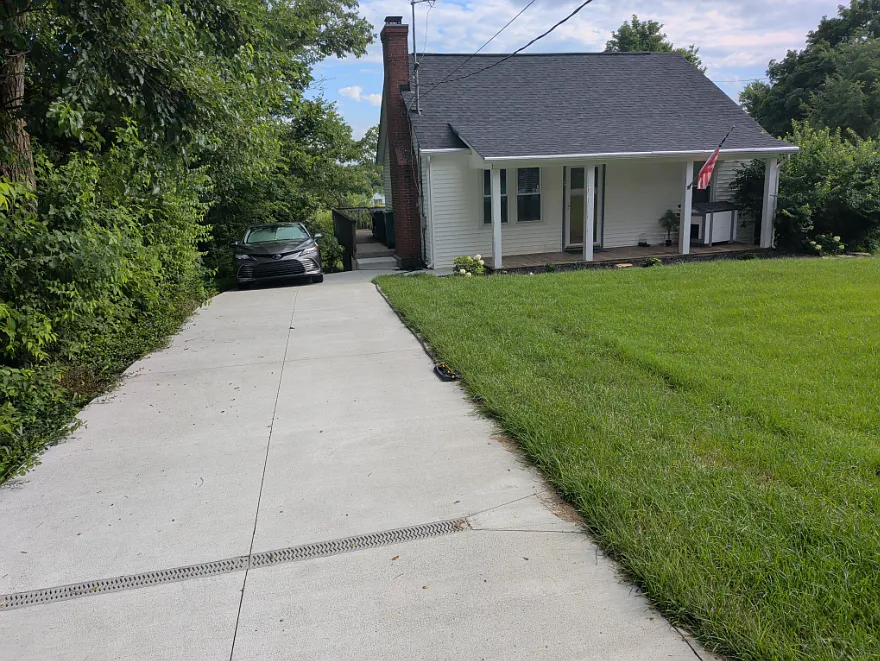 125 Goodloe Ave