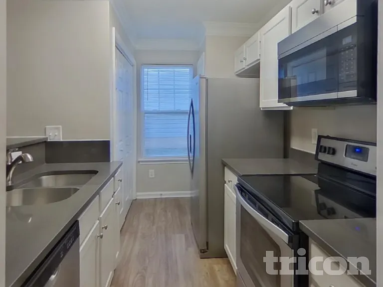 340 Peachtree Rd — Photo 5
