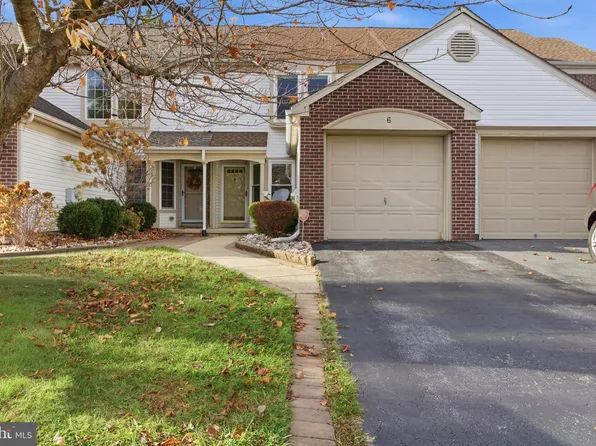 6 Lake Tahoe Cir, Bear, DE 19701