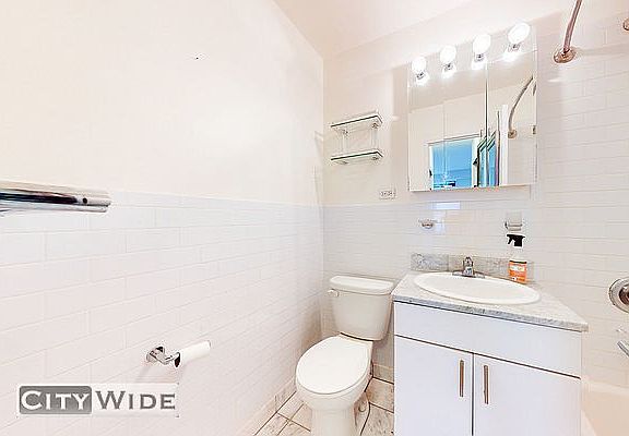 4th image of 400 E 89th St #10R