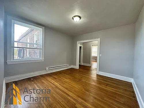 2826 Windsor Ave Photo 1