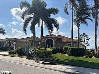 2 bed, 2.0 bath, 2456 sqft, $2,900 — Photo 2