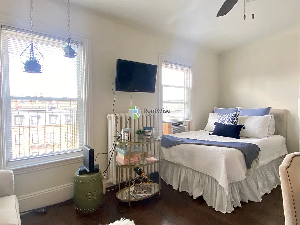 92 Charles St #53