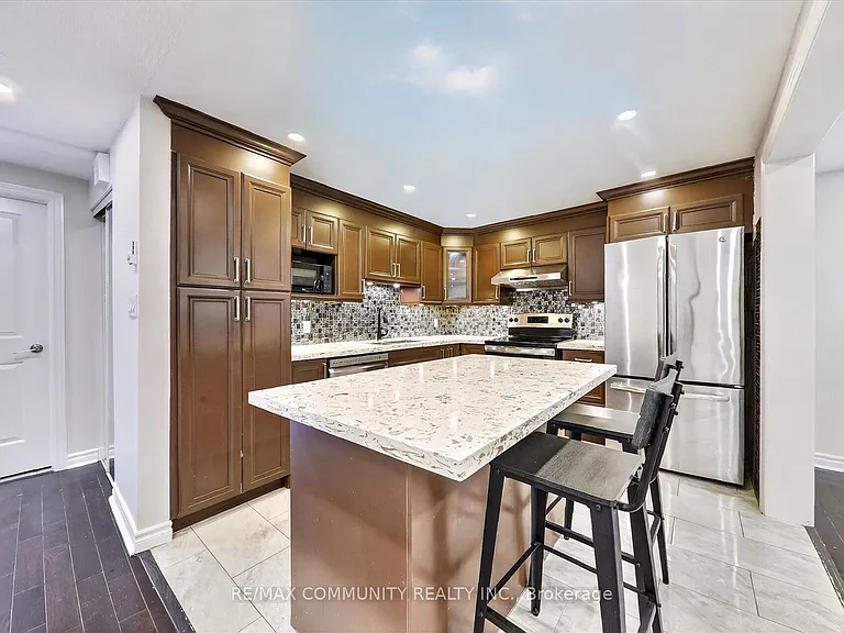 850 Huntingwood Dr #15 — Photo 37