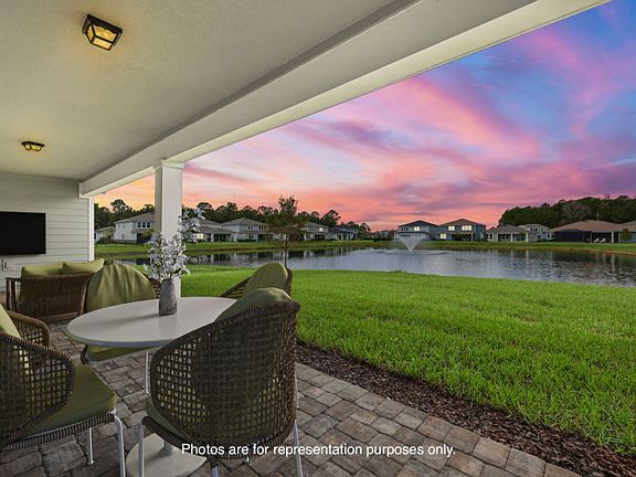 Roseland Covered Lanai