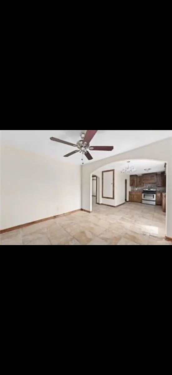 Building Photo - 401 N Bethel St #1