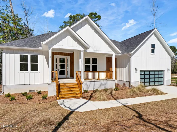 121 S Branch Road, Wilmington, NC 28411