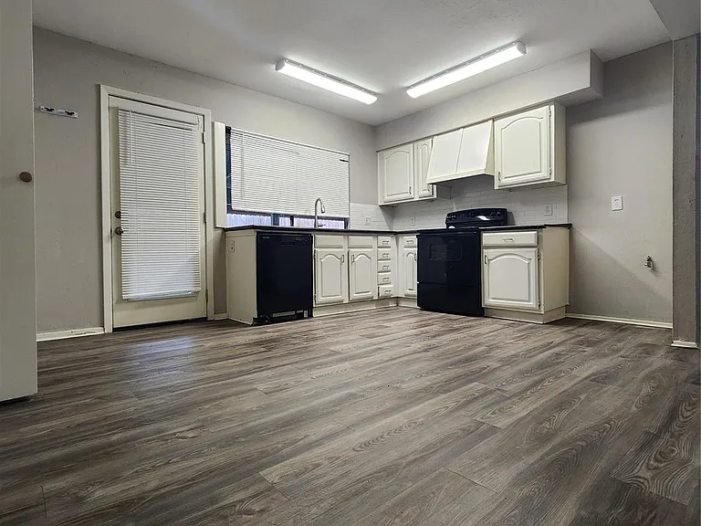 3822 Broken Elm Dr — Photo 24