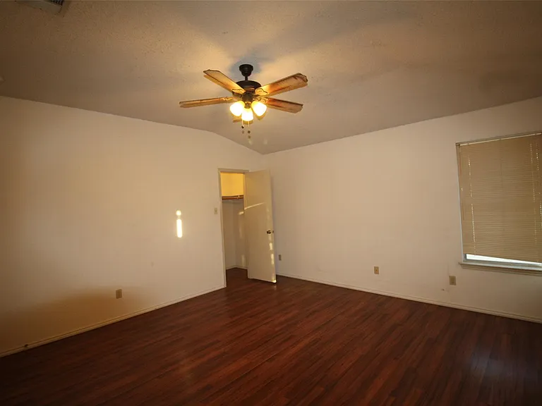 8622 Piney Creek Bnd — Photo 26