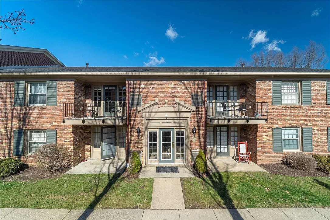 1110 Chatham Park Dr APT H photo 1